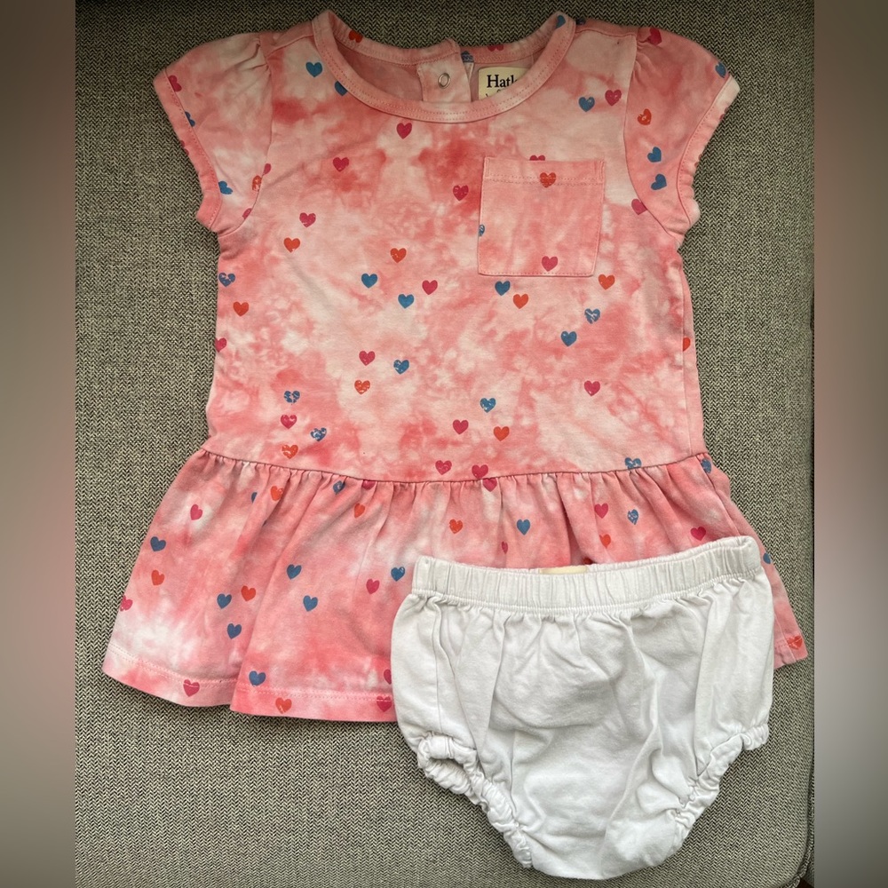 Hatley pink tie-dye dress with hearts and white bloomers, size 18-24 months.